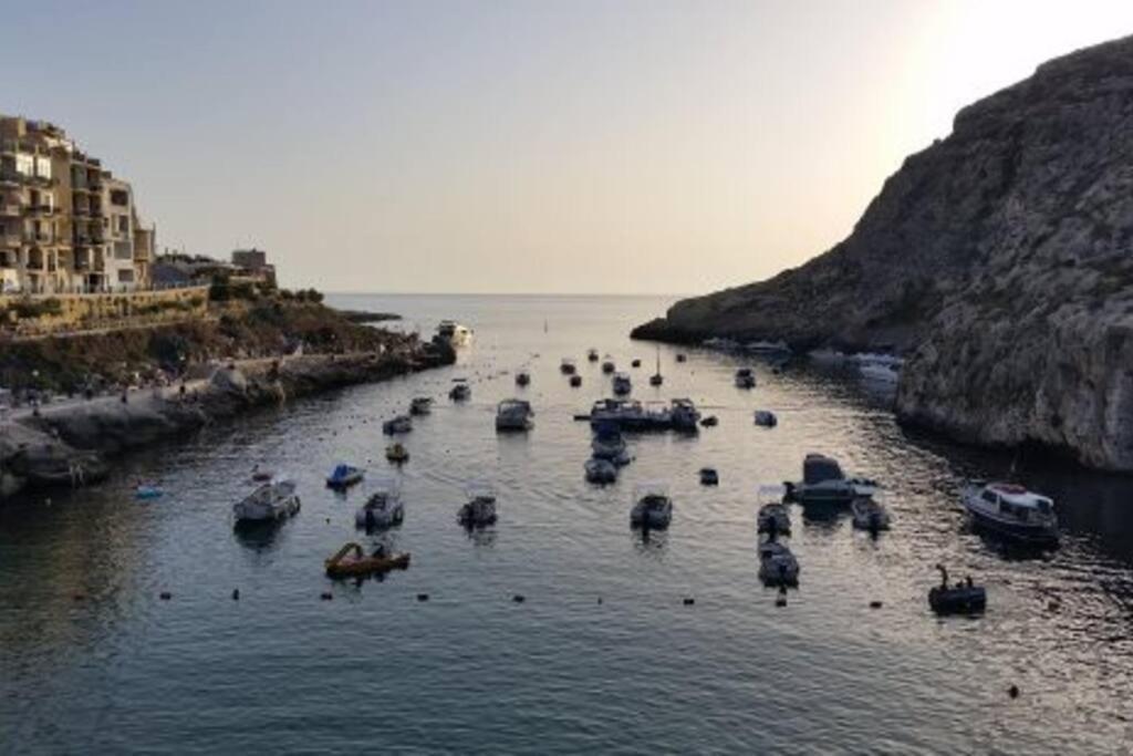 Seafront Penthouse With Terrace In Xlendi, Gozo Daire Dış mekan fotoğraf