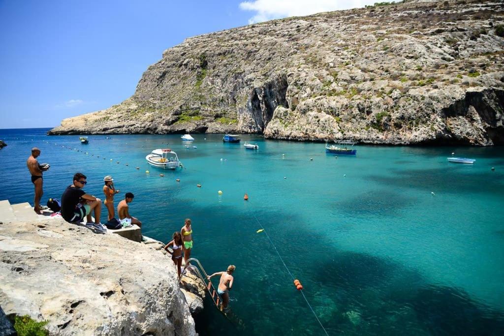 Seafront Penthouse With Terrace In Xlendi, Gozo Daire Dış mekan fotoğraf