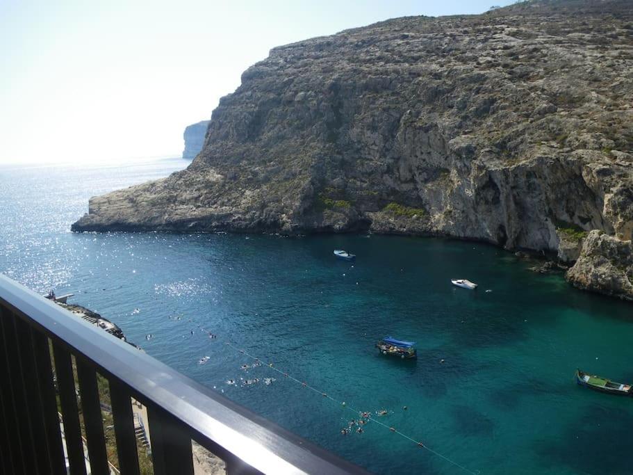Seafront Penthouse With Terrace In Xlendi, Gozo Daire Dış mekan fotoğraf